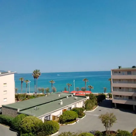 Avec Vue Mer, Climatisation Et Cuisine Equipee - - Fr-1-308-158 Apartment